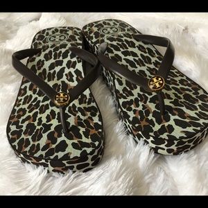 New Tory Burch Wedge Flip Flops, sz 7